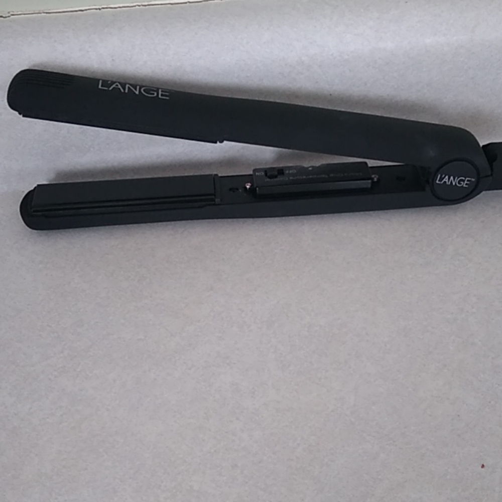 L'ANGE Hair straightener